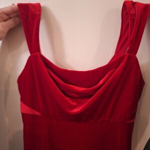 Elegant Red Sleeveless Dress